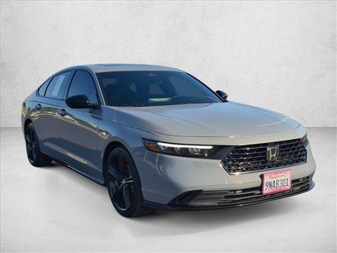 Used 2024 Honda Accord Sport image 3