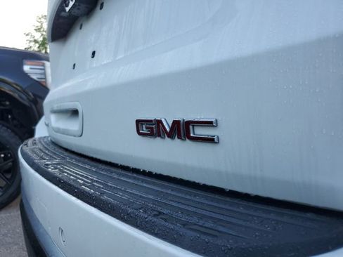 Used 2025 GMC Yukon XL Denali w/ Denali Reserve Package RWD image 6
