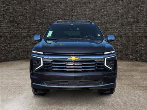 New 2026 Chevrolet Suburban Premier image 4
