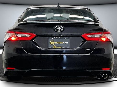Used 2020 Toyota Camry SE w/ Audio Package image 5