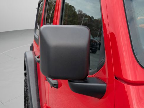 Used 2025 Jeep Wrangler Unlimited Rubicon image 14