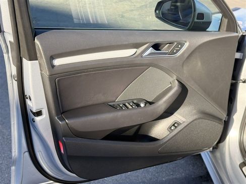 Used 2016 Audi A3 e-tron Premium Plus w/ Premium Plus Package image 18