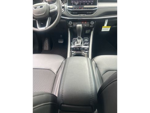 New 2026 Jeep Compass Latitude AWD/4WD image 11