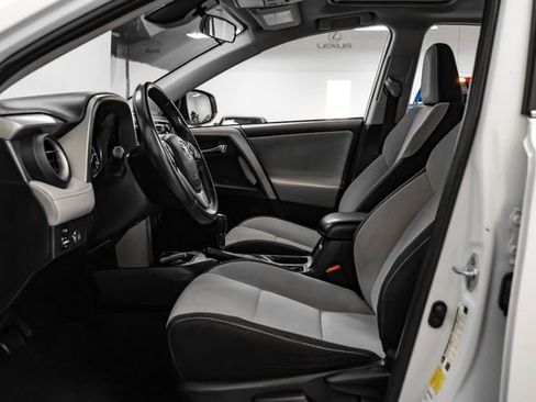 Used 2018 Toyota RAV4 XLE w/ Plus Extra Value Package image 4