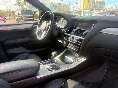 Used 2018 BMW X4 M40i image 6