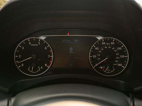 Used 2025 Nissan Altima 2.5 SR FWD image 21