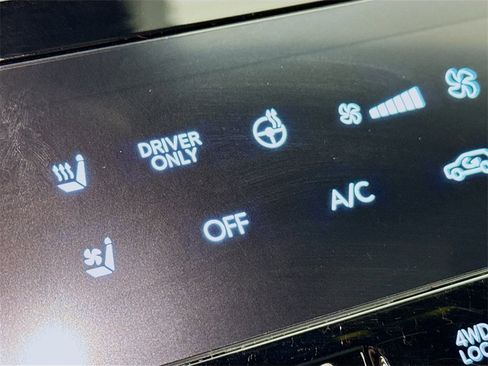 Used 2025 Hyundai Santa Fe Calligraphy image 22