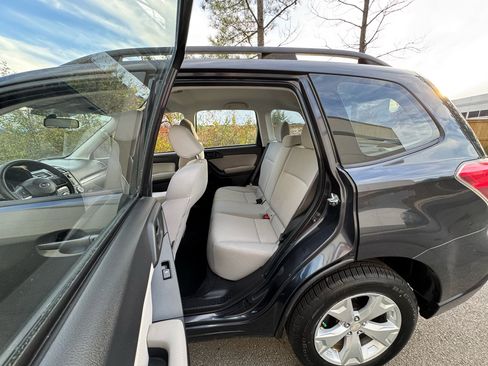 Used 2016 Subaru Forester 2.5i w/ Alloy Wheel Package image 16