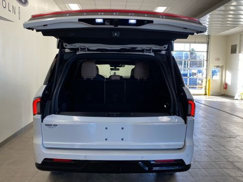 New 2025 Lincoln Navigator L Black Label image 7