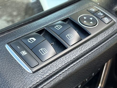 Used 2015 Mercedes-Benz G 63 AMG 4MATIC image 21