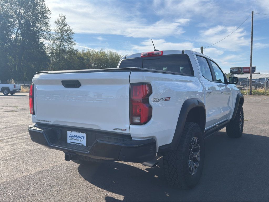 Used 2024 Chevrolet Colorado ZR2 w/ ZR2 Convenience Package III AWD/4WD image 26