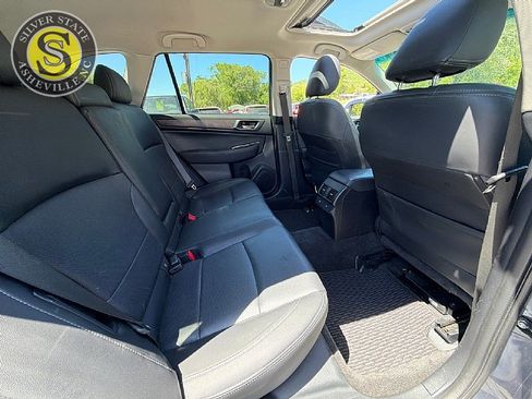 Used 2015 Subaru Outback 3.6R Limited AWD/4WD image 18