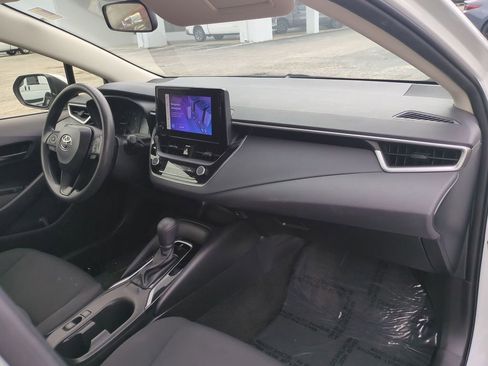 Used 2023 Toyota Corolla LE image 31