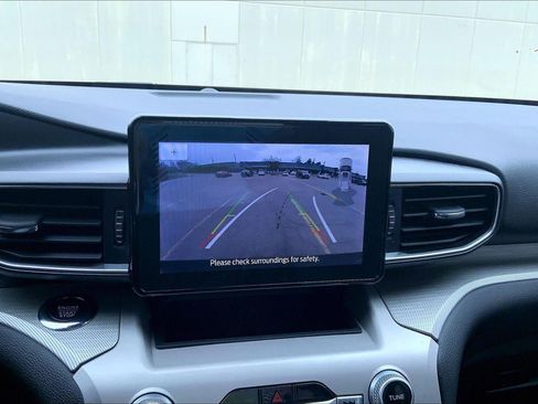 Used 2023 Ford Explorer XLT w/ Equipment Group 202A image 13