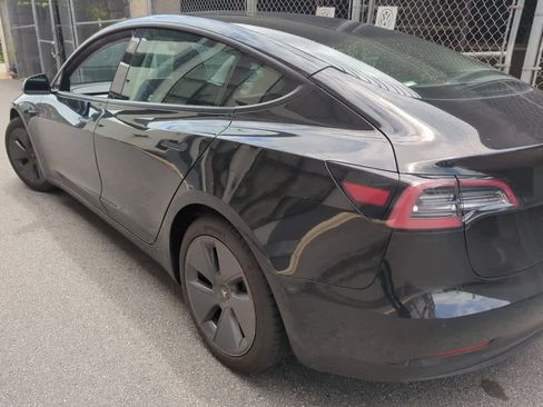 Used 2021 Tesla Model 3 Standard Range Plus RWD image 3