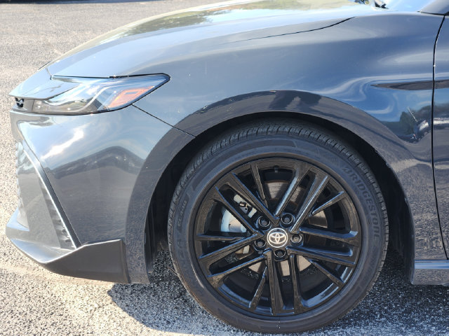 Used 2025 Toyota Camry SE w/ Convenience Package FWD image 6