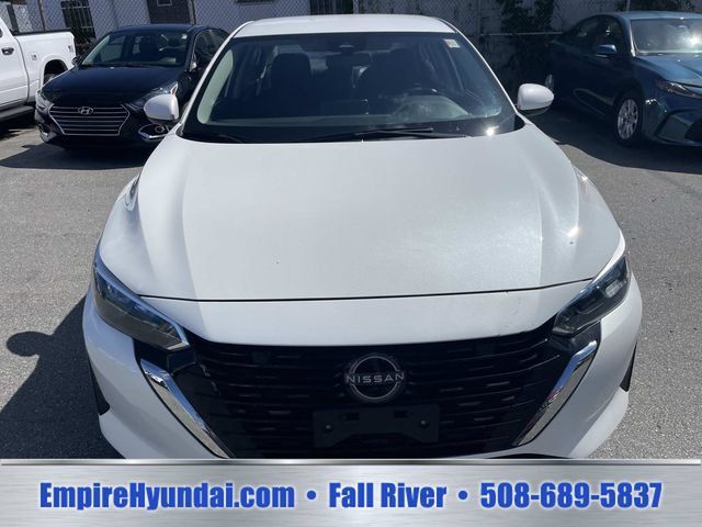 Used 2024 Nissan Sentra SV FWD image 11