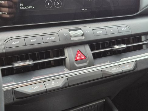 New 2025 Kia K4 EX image 14