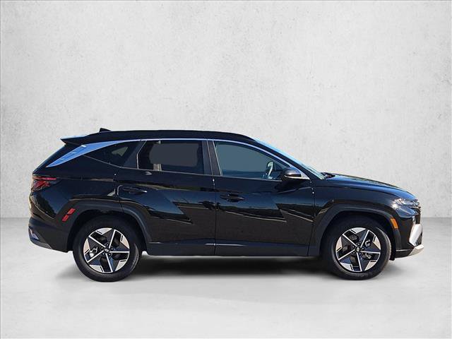 Used 2025 Hyundai Tucson SEL FWD image 4