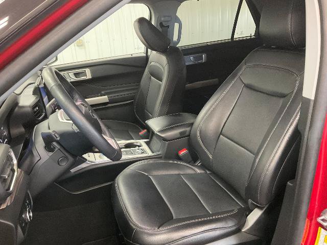 Certified 2024 Ford Explorer Limited w/ Equipment Group 301A AWD/4WD image 11
