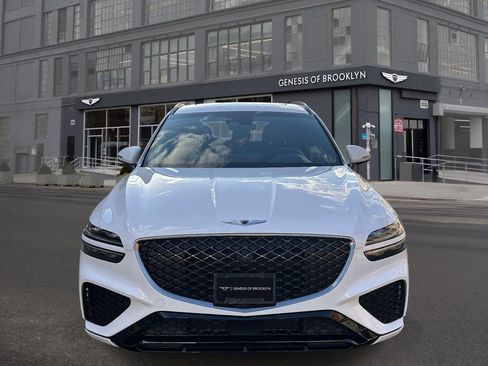 Used 2023 Genesis GV70 3.5T Sport w/ Sport Prestige Package AWD/4WD image 8