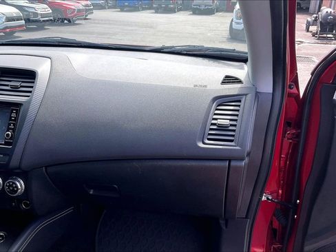 Used 2020 Mitsubishi Outlander Sport ES image 15