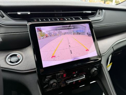 New 2025 Jeep Grand Cherokee Limited w/ Trailer Tow Package image 19