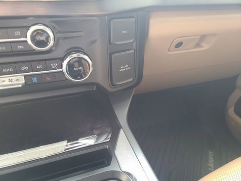 Used 2024 Ford F350 Lariat w/ Lariat Ultimate Package image 15