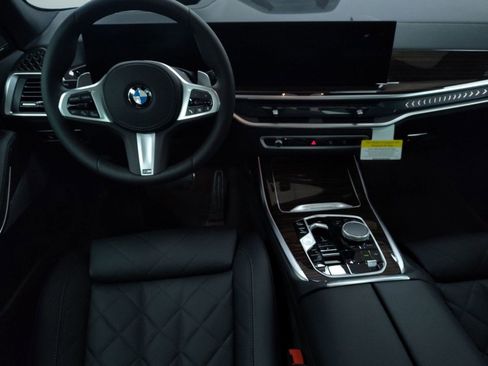 New 2026 BMW X7 xDrive40i w/ M Sport Package image 25