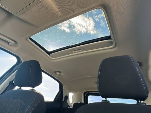 Used 2021 Ford EcoSport SE w/ SE Convenience Package FWD image 5