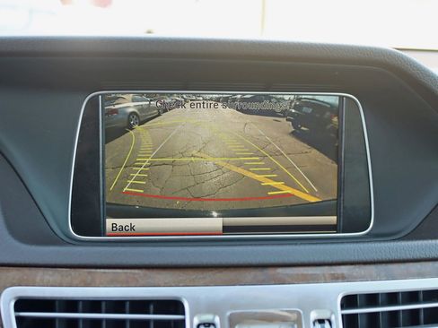 Used 2014 Mercedes-Benz E 350 4MATIC Sedan image 22