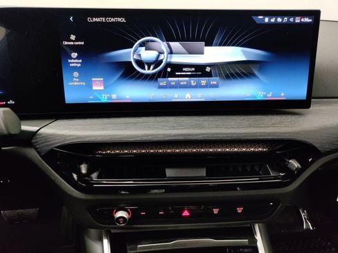 New 2026 BMW 330i Sedan w/ M Sport Package image 21