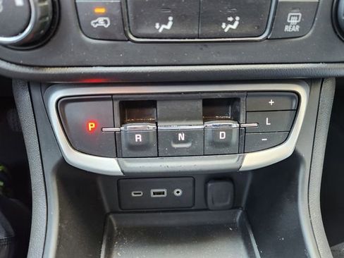 Certified 2023 GMC Terrain SLE image 20