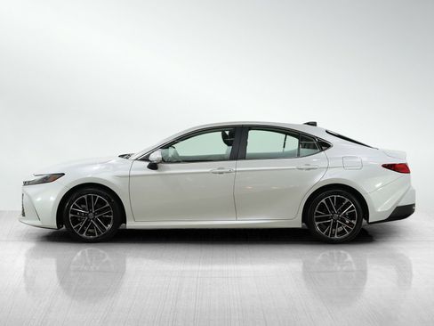 Used 2026 Toyota Camry XLE image 2