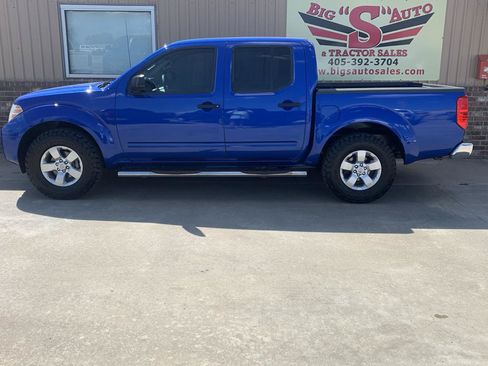 Used 2012 Nissan Frontier SV RWD image 5