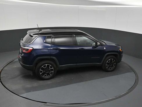 Used 2019 Jeep Compass Trailhawk w/ Popular Equipment Group AWD/4WD image 17