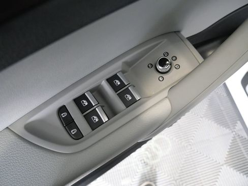 Used 2022 Audi Q5 2.0T Premium w/ Convenience Package image 15