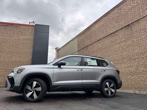 New 2025 Volkswagen Taos S image 23