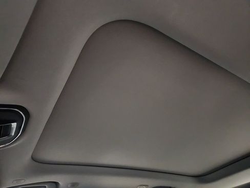 Used 2022 Jeep Grand Cherokee Limited image 46