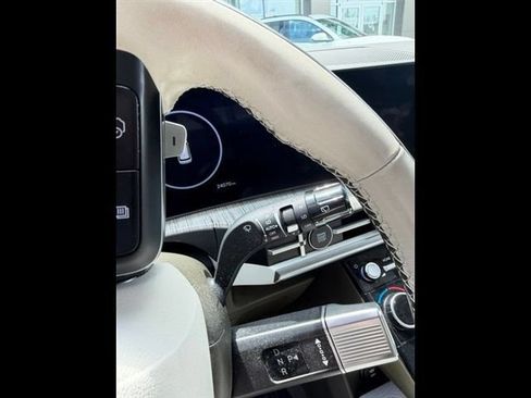 Used 2025 Hyundai Santa Fe Calligraphy AWD/4WD image 17