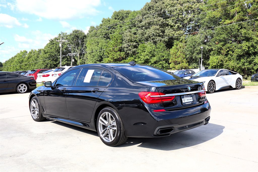 Used 2019 BMW 740i w/ Executive Package RWD image 5