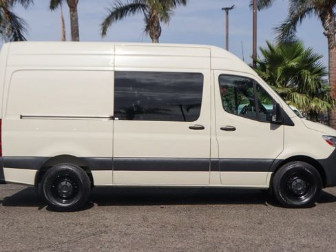 Used 2023 Mercedes-Benz Sprinter 2500 image 10