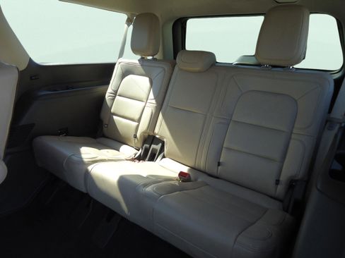 Used 2023 Lincoln Navigator L Reserve image 33