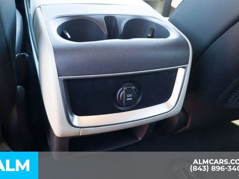 Used 2024 Kia Carnival LX FWD image 22