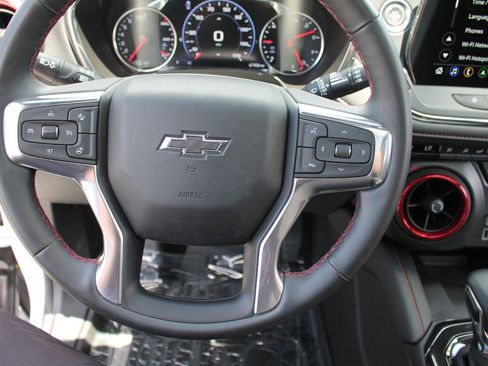 Used 2025 Chevrolet Blazer RS w/ Driver Confidence II Package AWD/4WD image 16