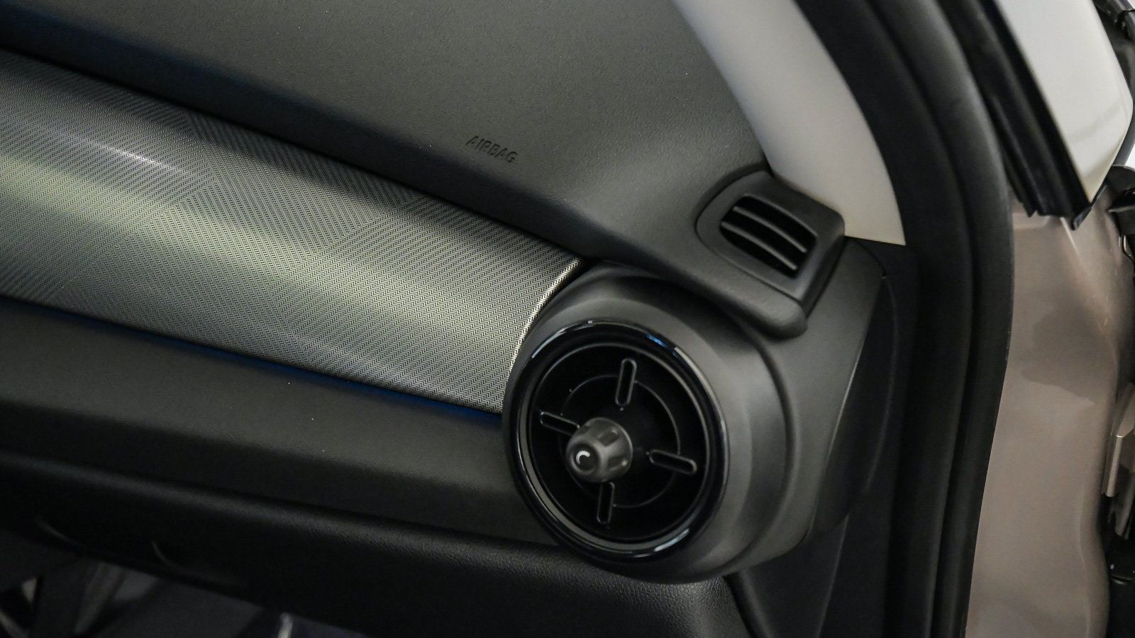 Used 2024 MINI Cooper S FWD image 16