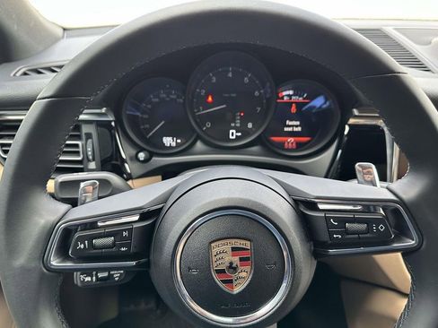 Certified 2025 Porsche Macan image 21