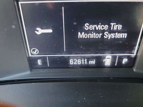 Used 2019 Chevrolet Equinox LS FWD image 30