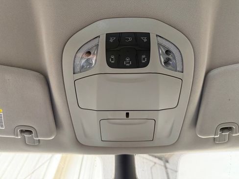 Certified 2023 Chrysler Pacifica Touring-L AWD/4WD image 14