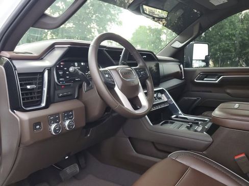 Used 2025 GMC Sierra 2500 Denali w/ Denali Reserve Package AWD/4WD image 20